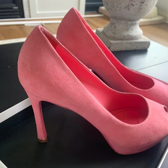 Yves Saint Laurent YSL Palais 80 Suede Sugar Pink Peep-ToePumps size 38.5